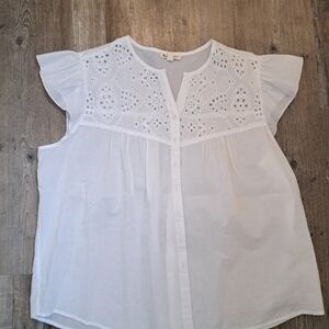 Grand & Greene White Eyelet Blouse | Size Medium